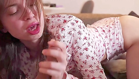 Big Ass Sexy Teen Gets Her Tight Pussy Screwed Hard