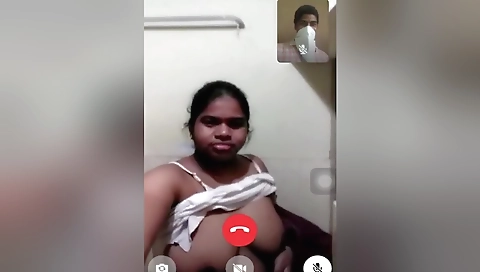 Today Exclusive- Desi Girl Showing Her Big Boobs