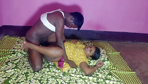 Desi Indian Pronstar Deluwara Sex With Her Husbend