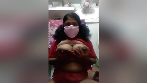 Today Exclusive-desi Girl Showing Her Big Boobs And Pussy